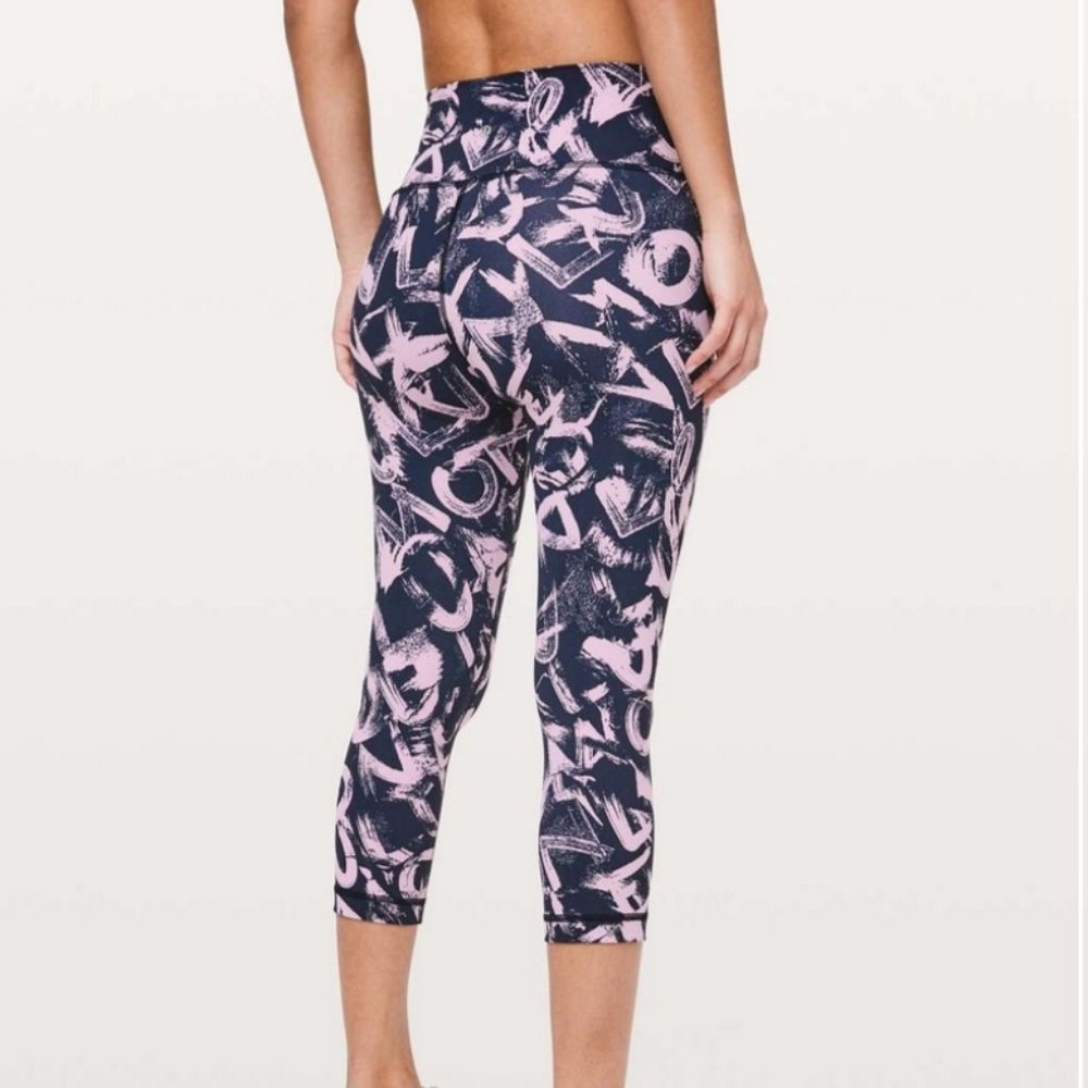 Lululemon Wunder Under Crop (High-Rise) *Full-On Luxtreme 21" Legging Capri Pant